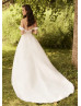 Sweetheart Neck Ivory Lace Tulle Structured Wedding Dress